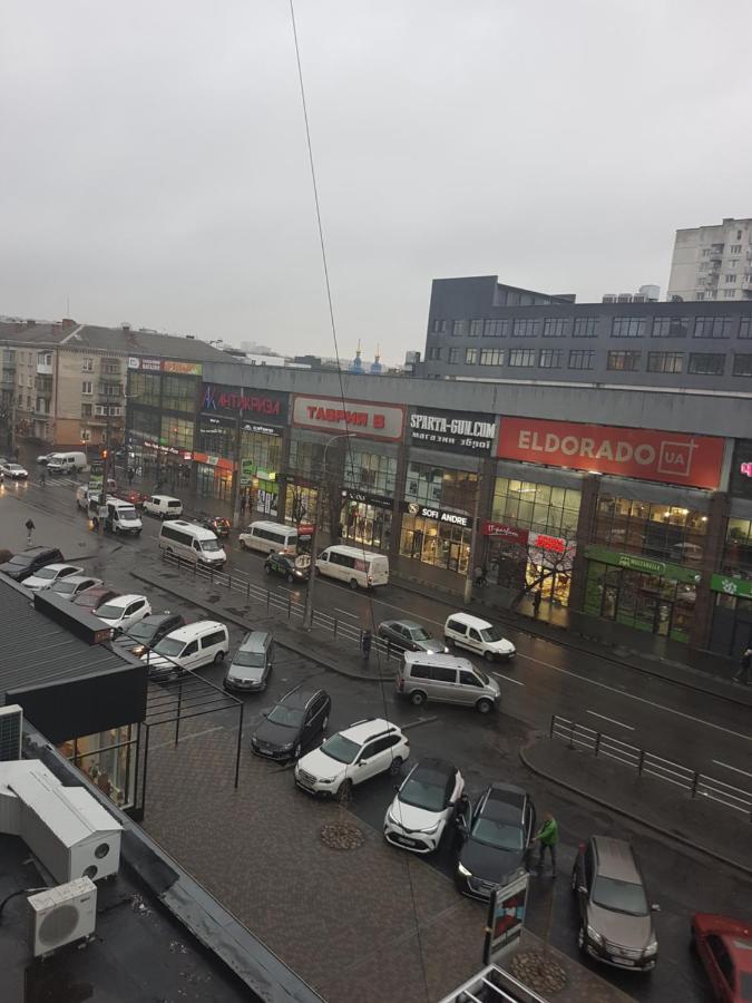 Апартаменты 2х комнатная с ремонтом в центре.Renovated, center Хмельницкий Экстерьер фото